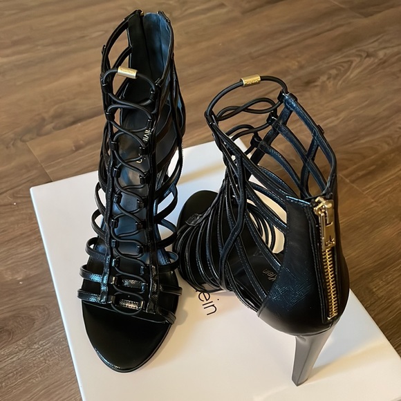 Calvin Klein NEW NEVER WORN Black Caged heels size 8.5 - Picture 3 of 7
